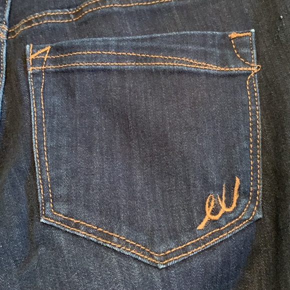 Express, straight leg cut jeans, with beautiful dark wash, size 8, EUC - Picture 8 of 11